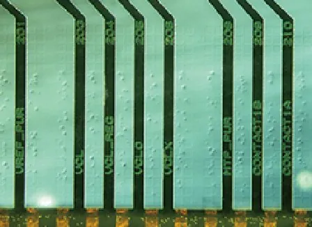 Flat panel display electrode traces